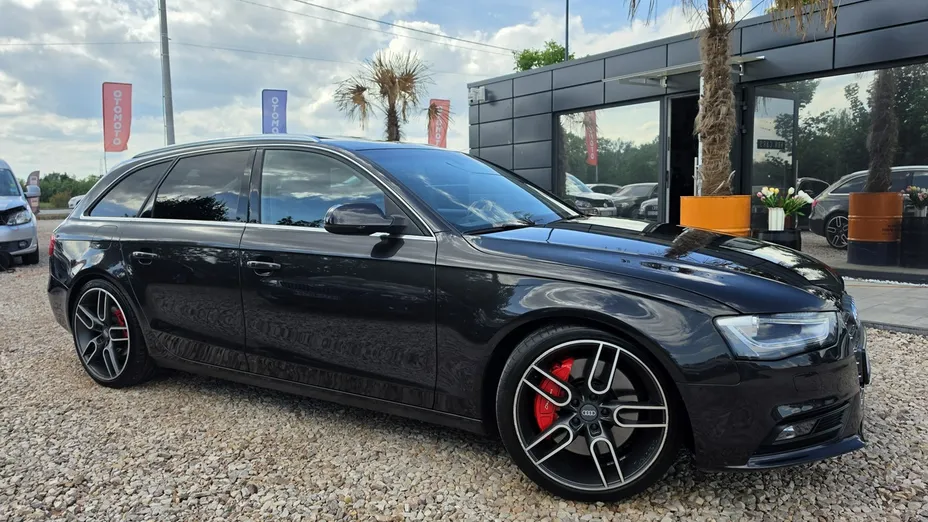AUDI A4 -