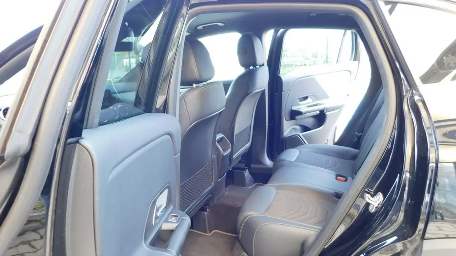 MERCEDES-BENZ GLA -
