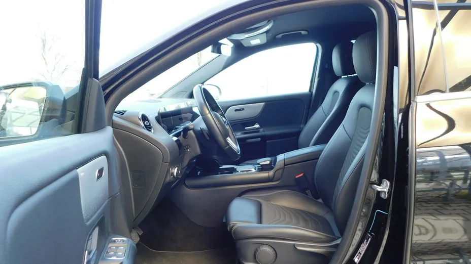 MERCEDES-BENZ GLA -