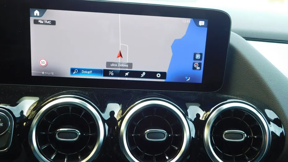 MERCEDES-BENZ GLA -