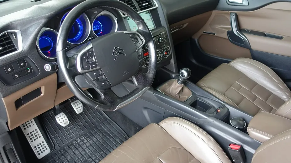 CITROEN DS4 -