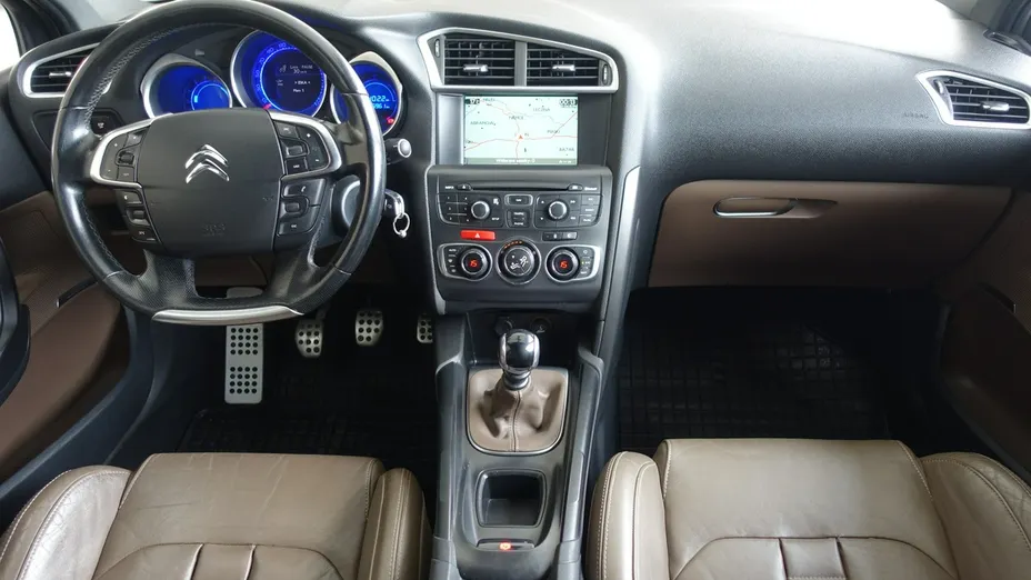 CITROEN DS4 -