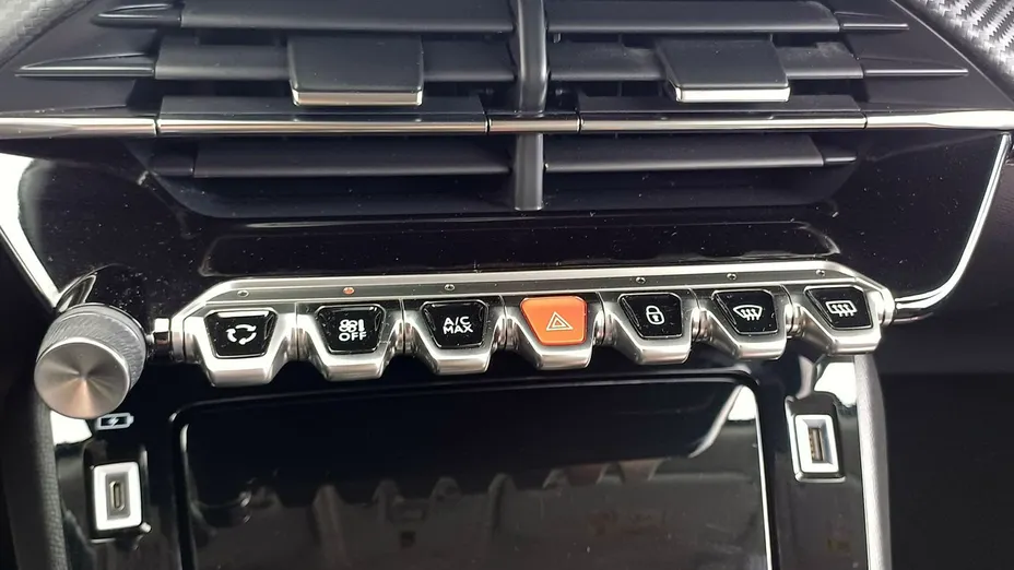 PEUGEOT 2008 -