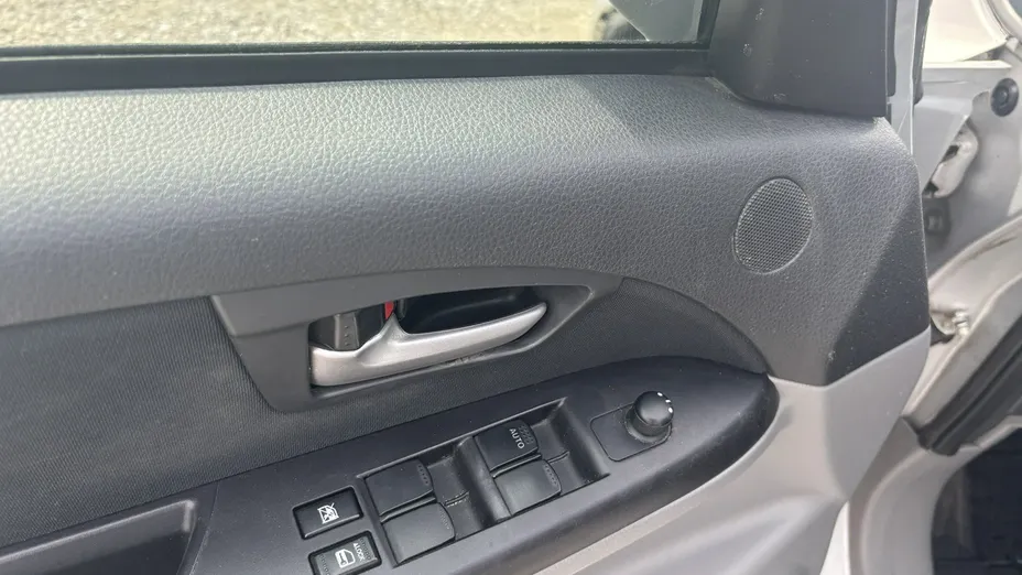 SUZUKI SX4 -