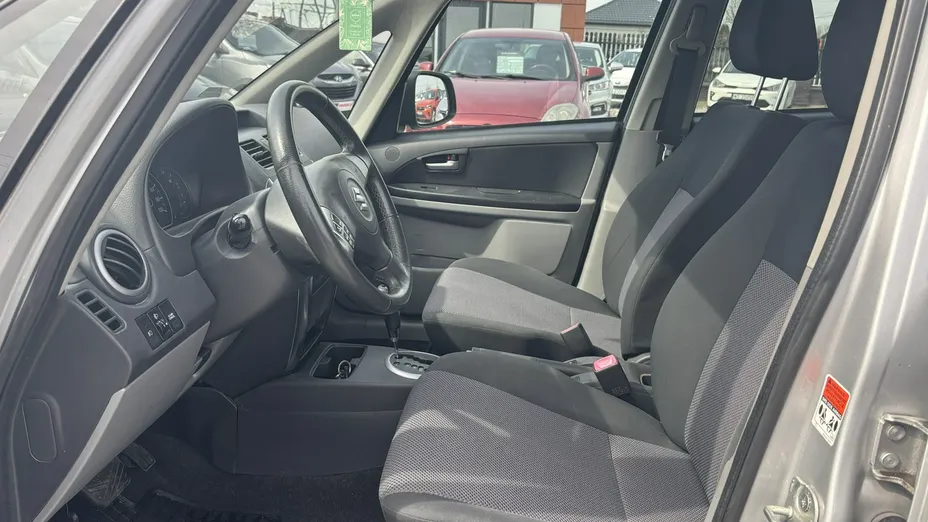 SUZUKI SX4 -