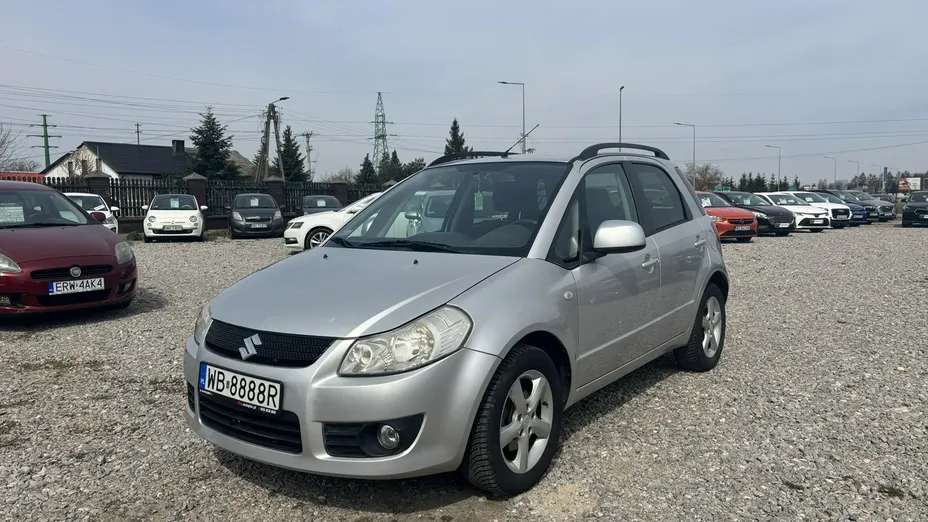 SUZUKI SX4 -