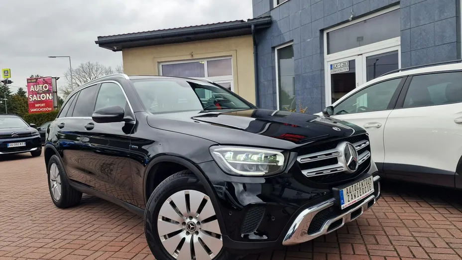 MERCEDES-BENZ GLC -