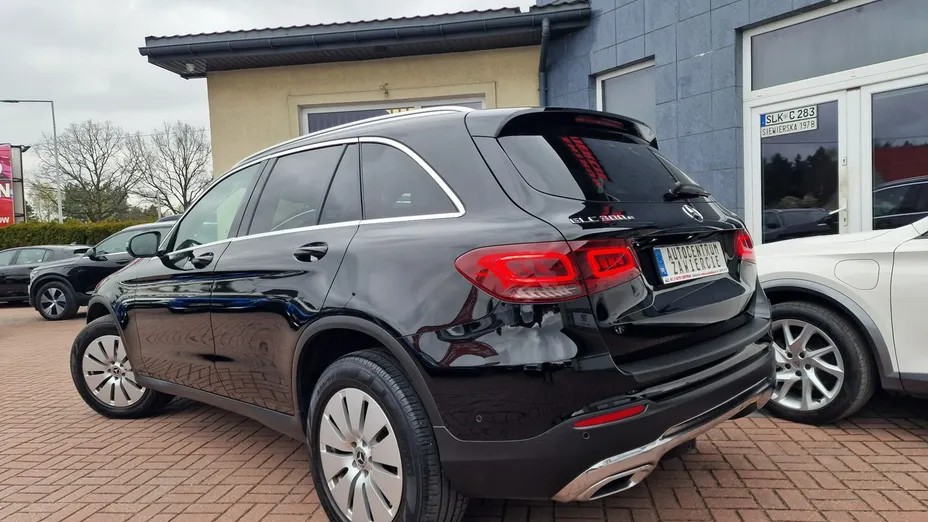 MERCEDES-BENZ GLC -