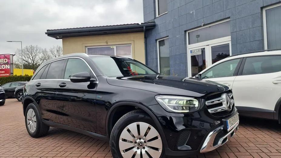 MERCEDES-BENZ GLC -