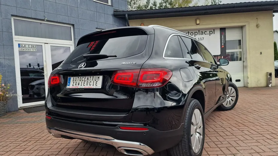 MERCEDES-BENZ GLC -