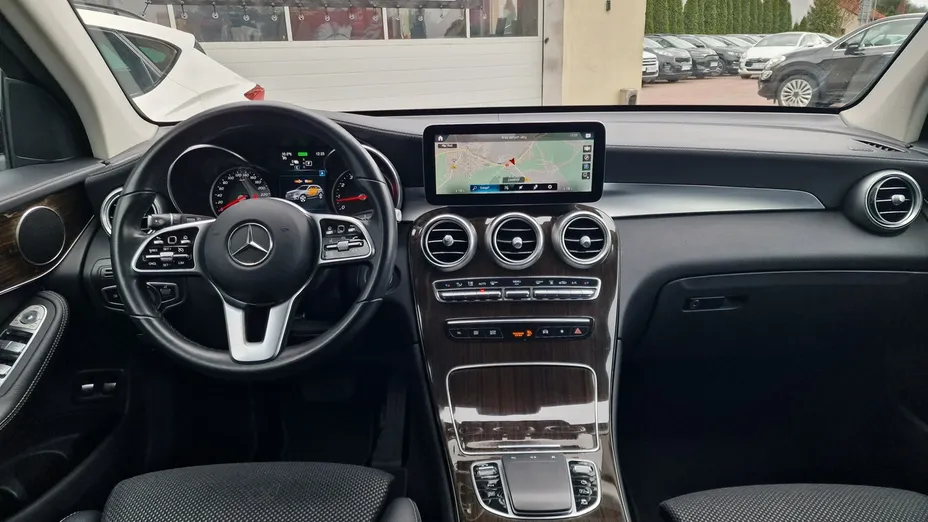 MERCEDES-BENZ GLC -