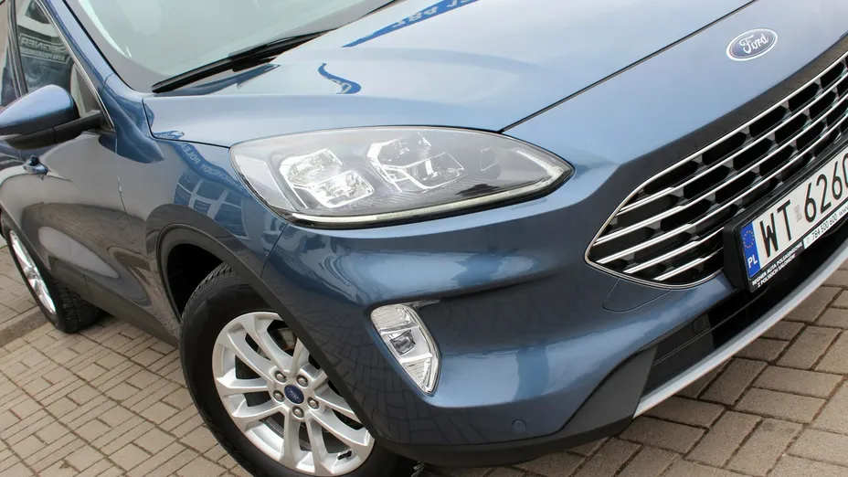 FORD Kuga -