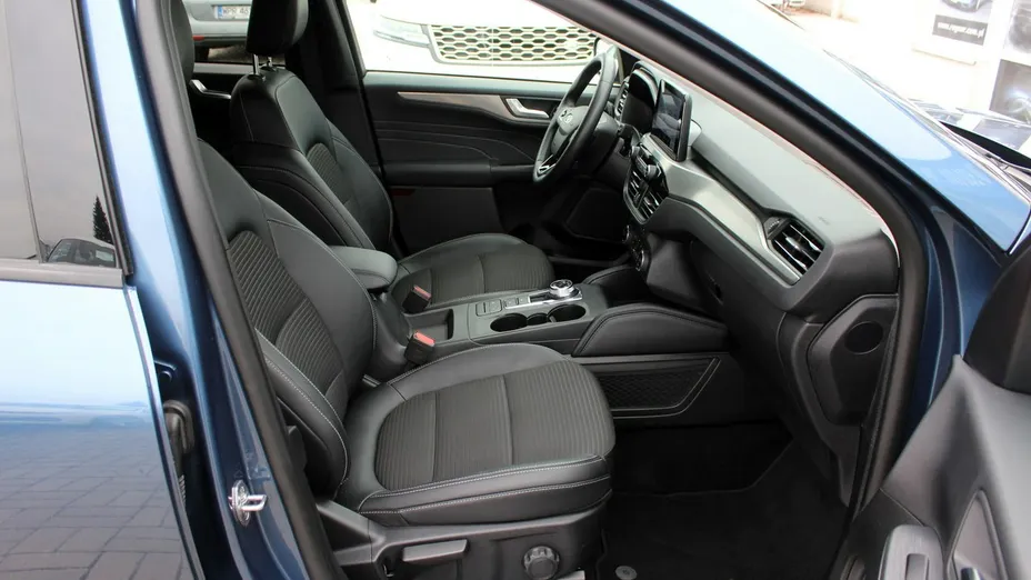 FORD Kuga -