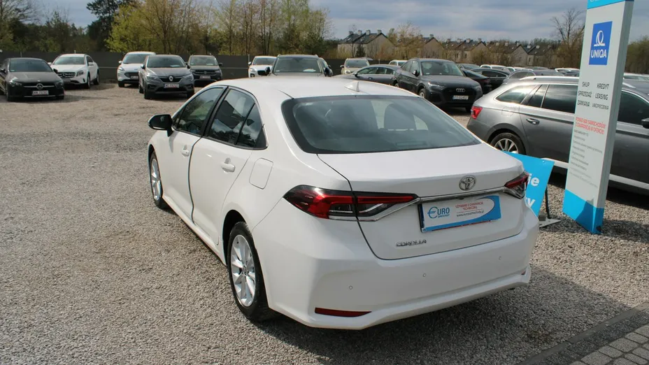 TOYOTA Corolla -