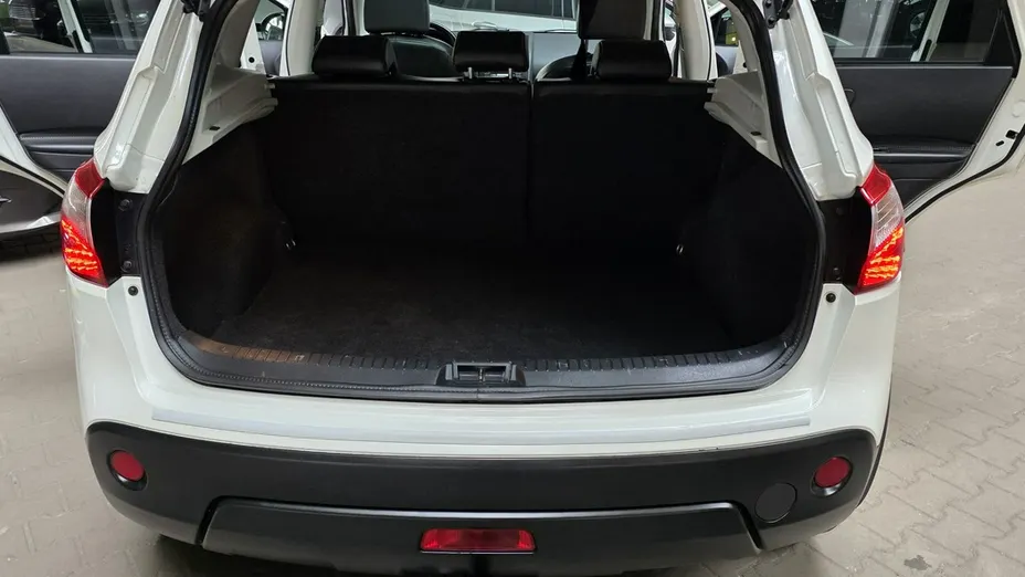 NISSAN Qashqai -