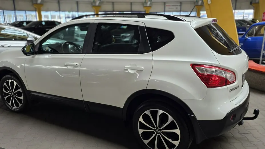 NISSAN Qashqai -
