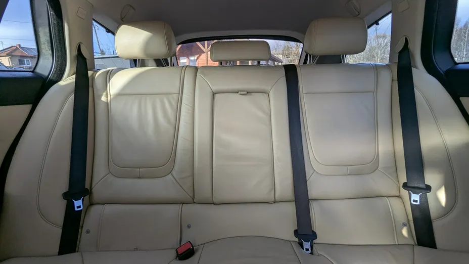 JAGUAR XF -