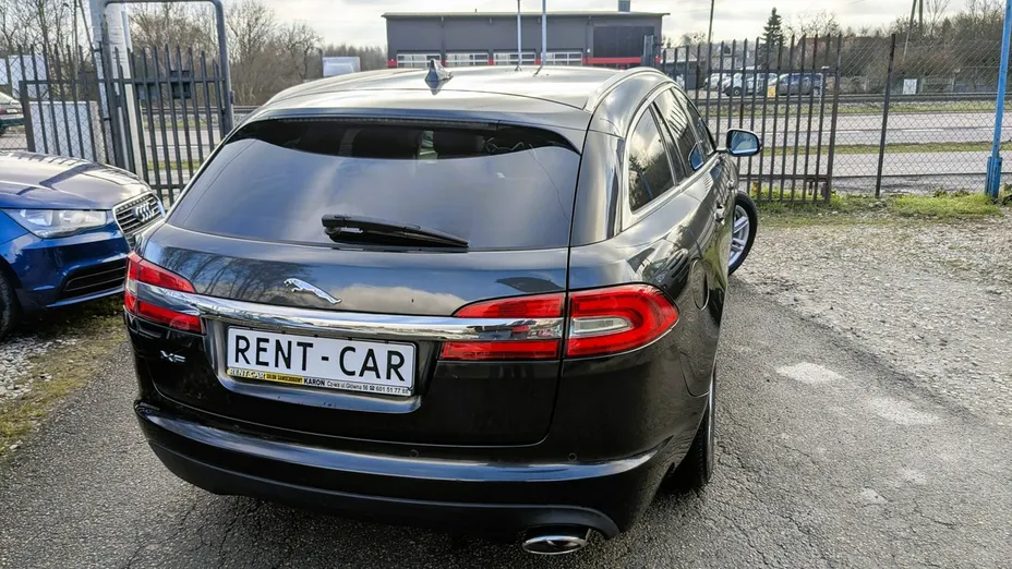 JAGUAR XF -