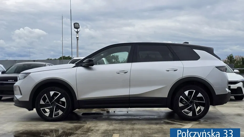OPEL Grandland X -