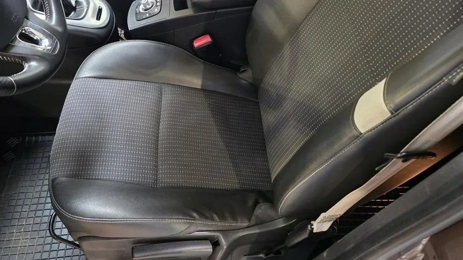 RENAULT Scenic -