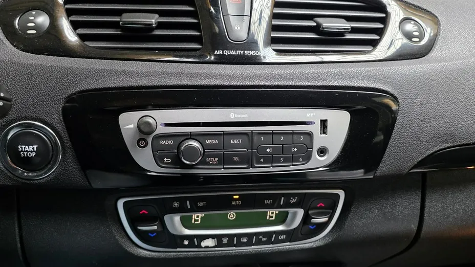 RENAULT Scenic -