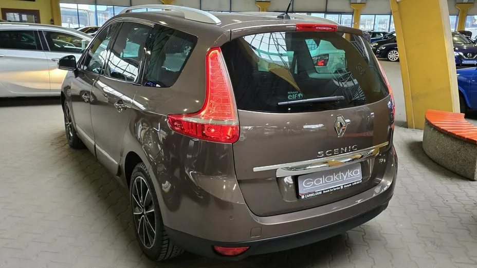 RENAULT Scenic -