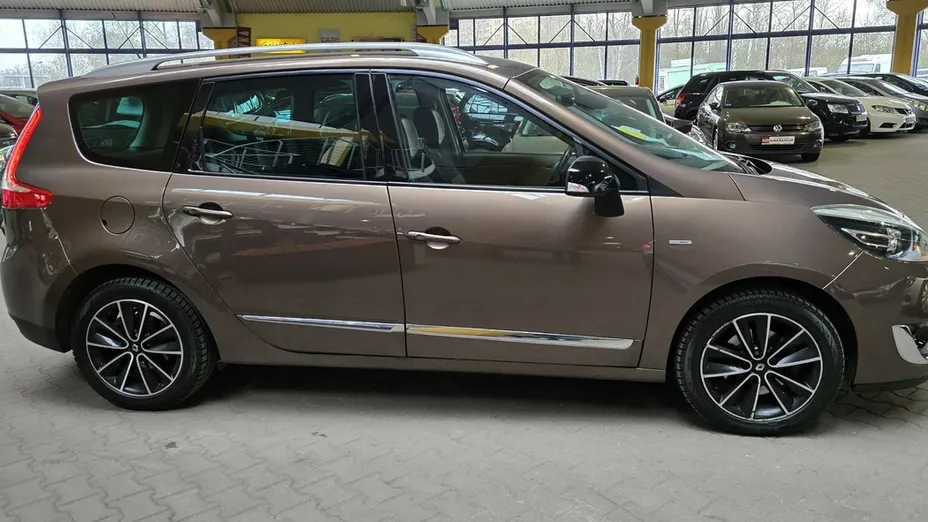 RENAULT Scenic -