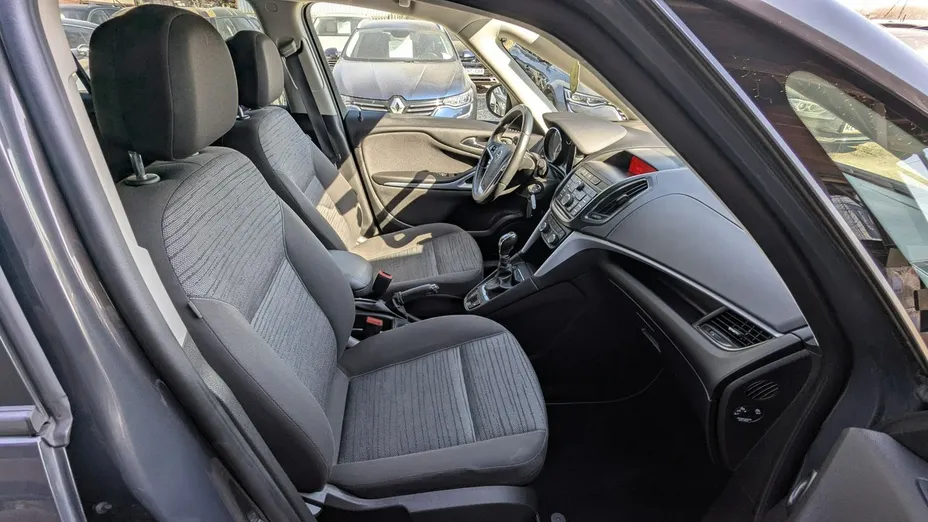 OPEL Zafira -