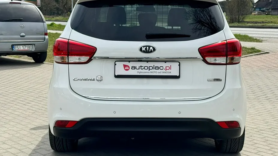 KIA Carens -