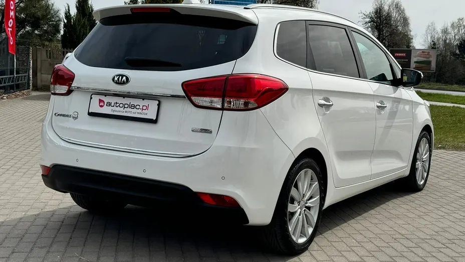 KIA Carens -