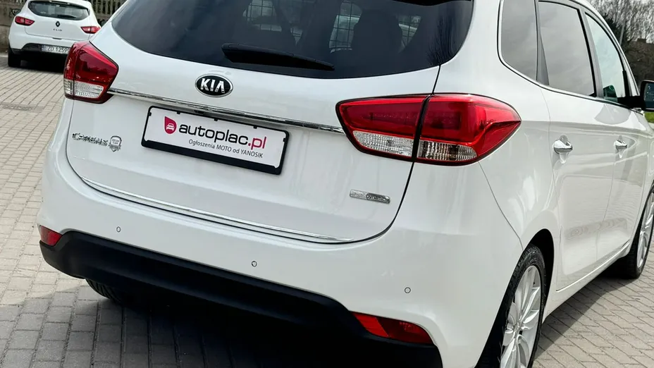 KIA Carens -
