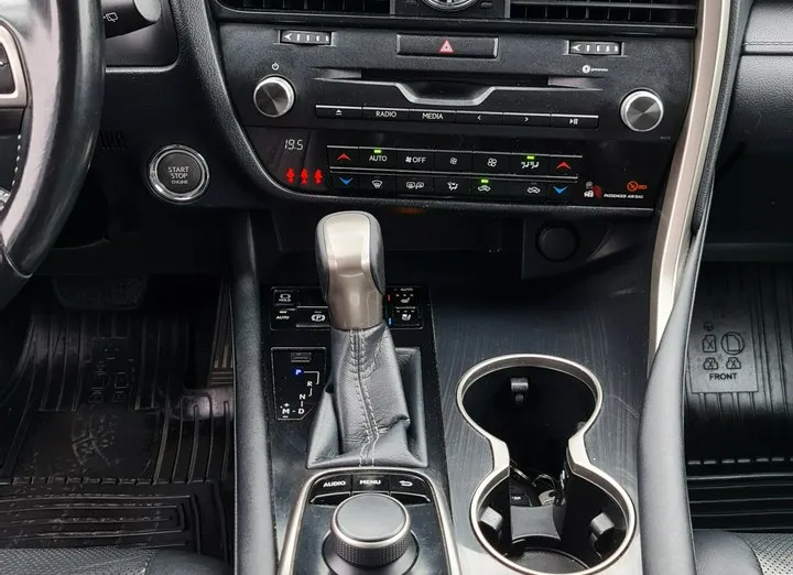 LEXUS RX -
