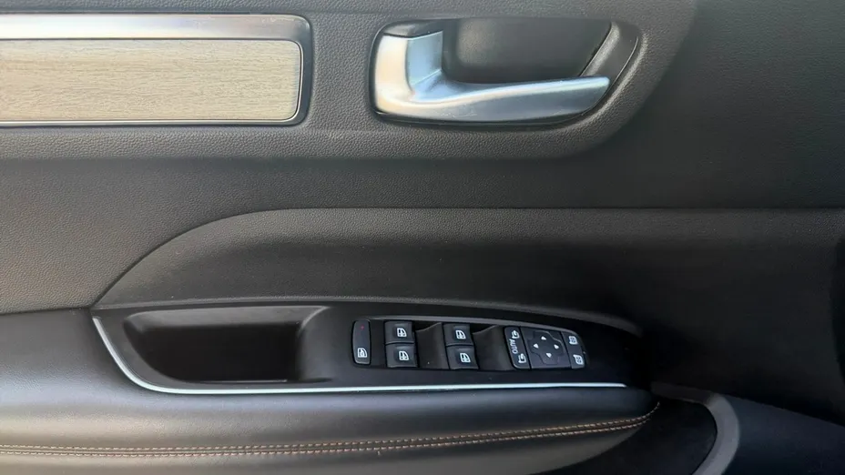 RENAULT Koleos -