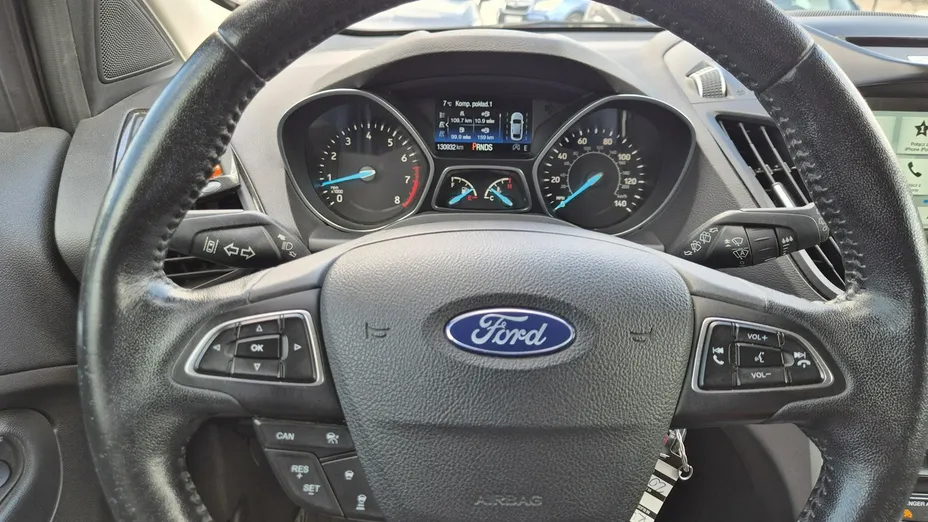 FORD Escape -