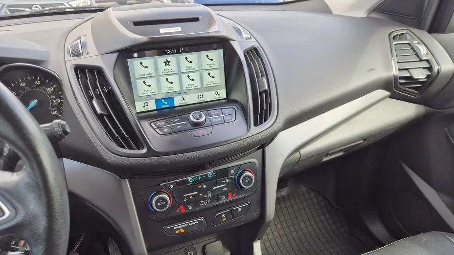FORD Escape -