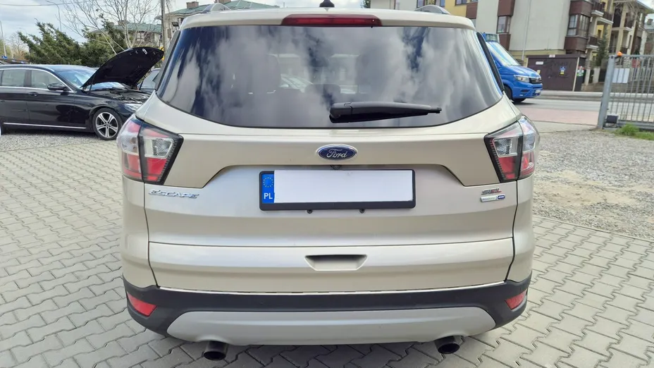 FORD Escape -