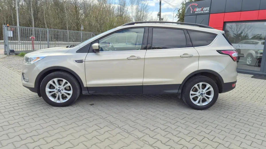 FORD Escape -