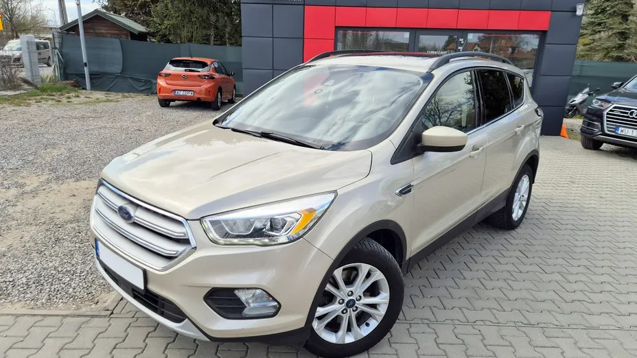 FORD Escape -