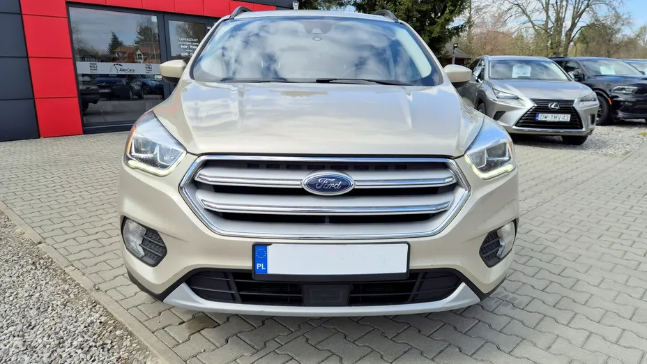 FORD Escape -