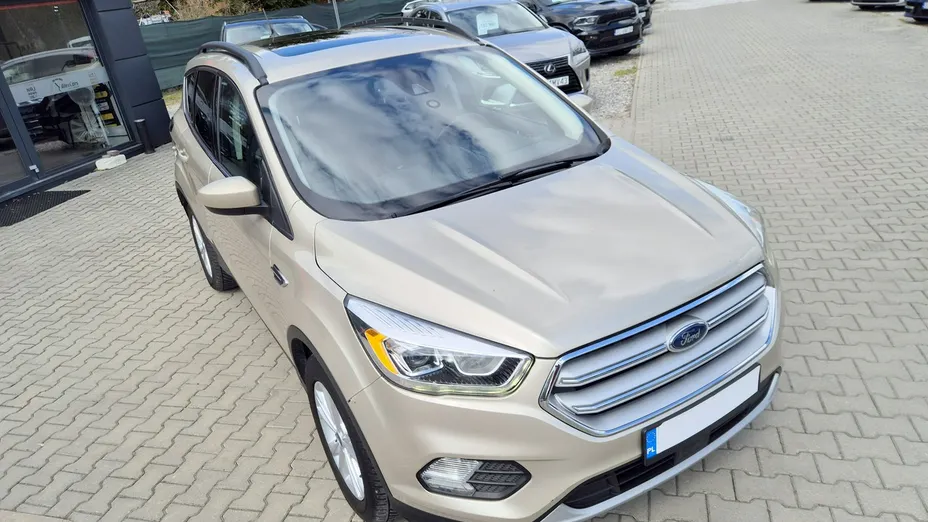 FORD Escape -