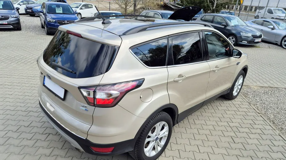 FORD Escape -