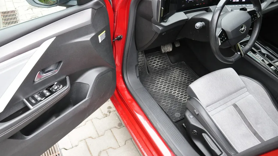 OPEL Astra -