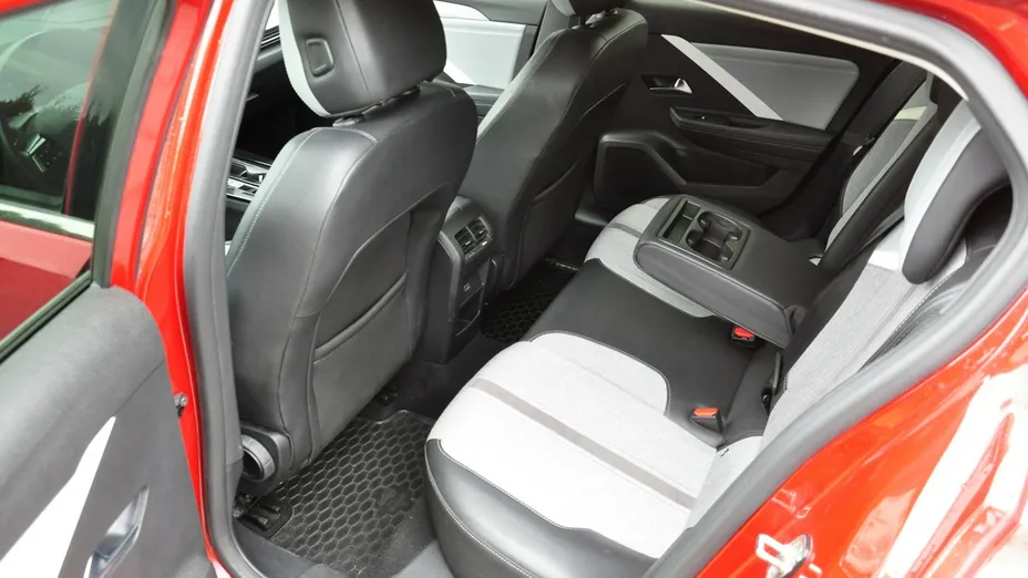 OPEL Astra -