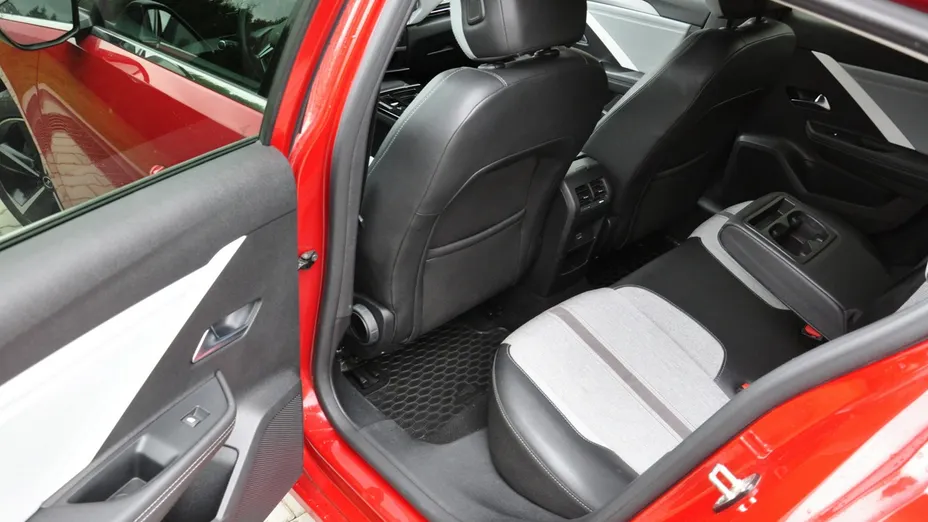OPEL Astra -
