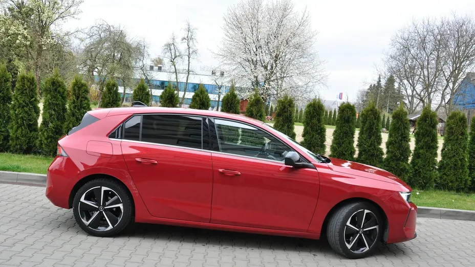 OPEL Astra -