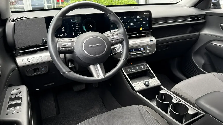 HYUNDAI Kona -