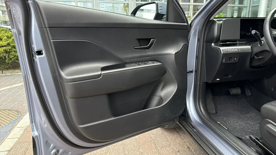 HYUNDAI Kona -