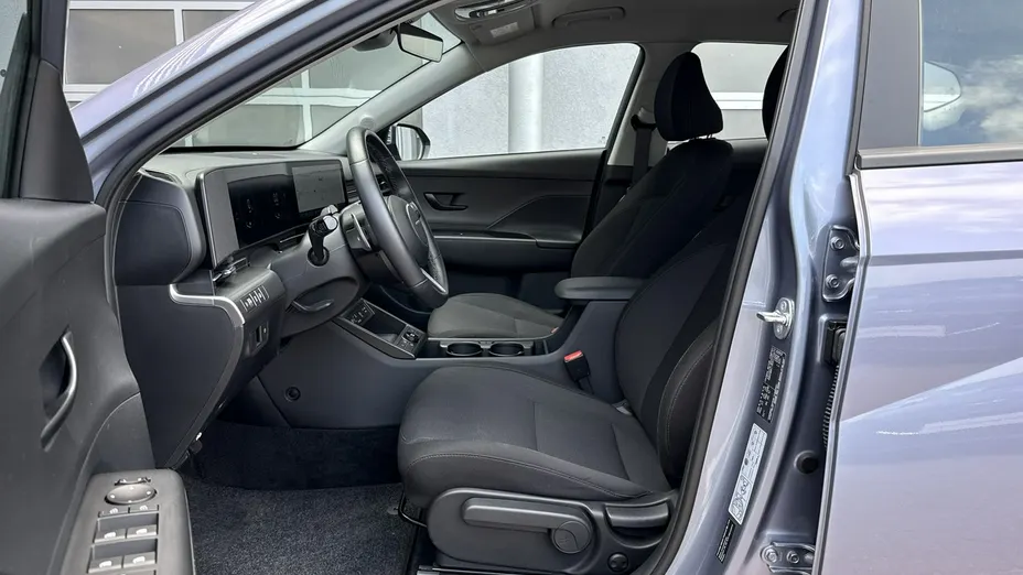 HYUNDAI Kona -