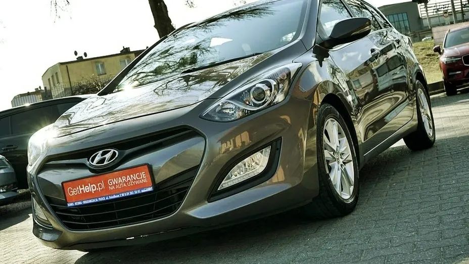 HYUNDAI i30 -