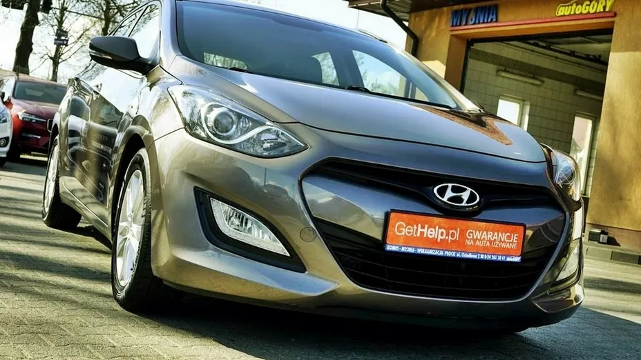 HYUNDAI i30 -